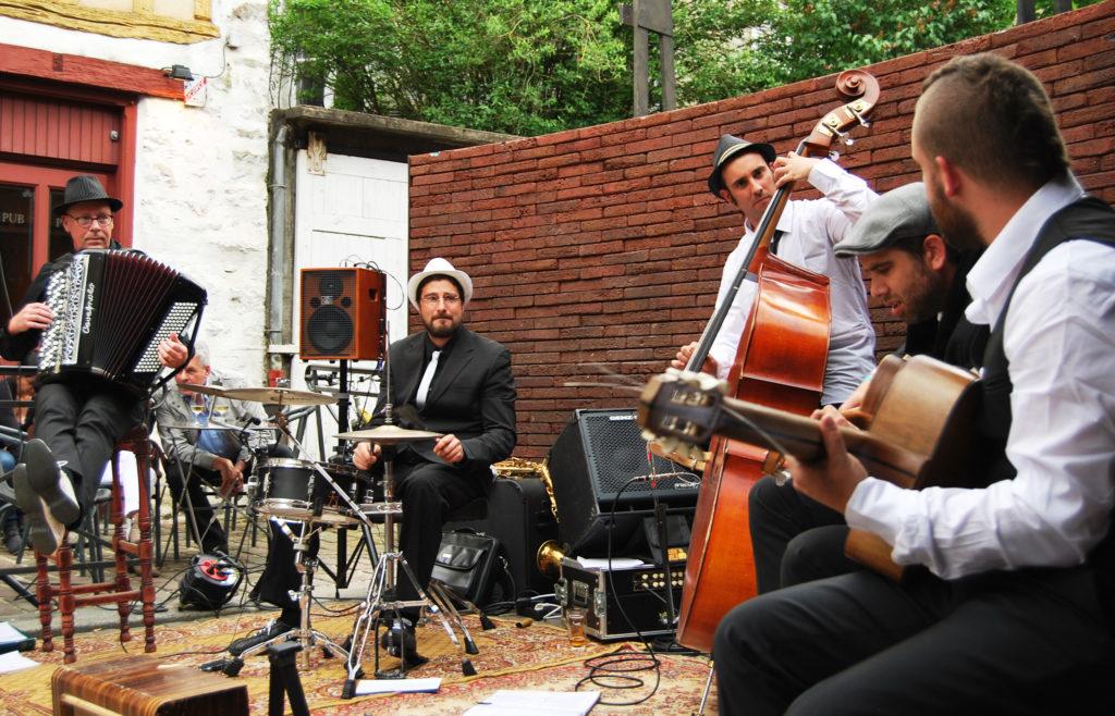 Photo Live Cupif Band From Biroutt